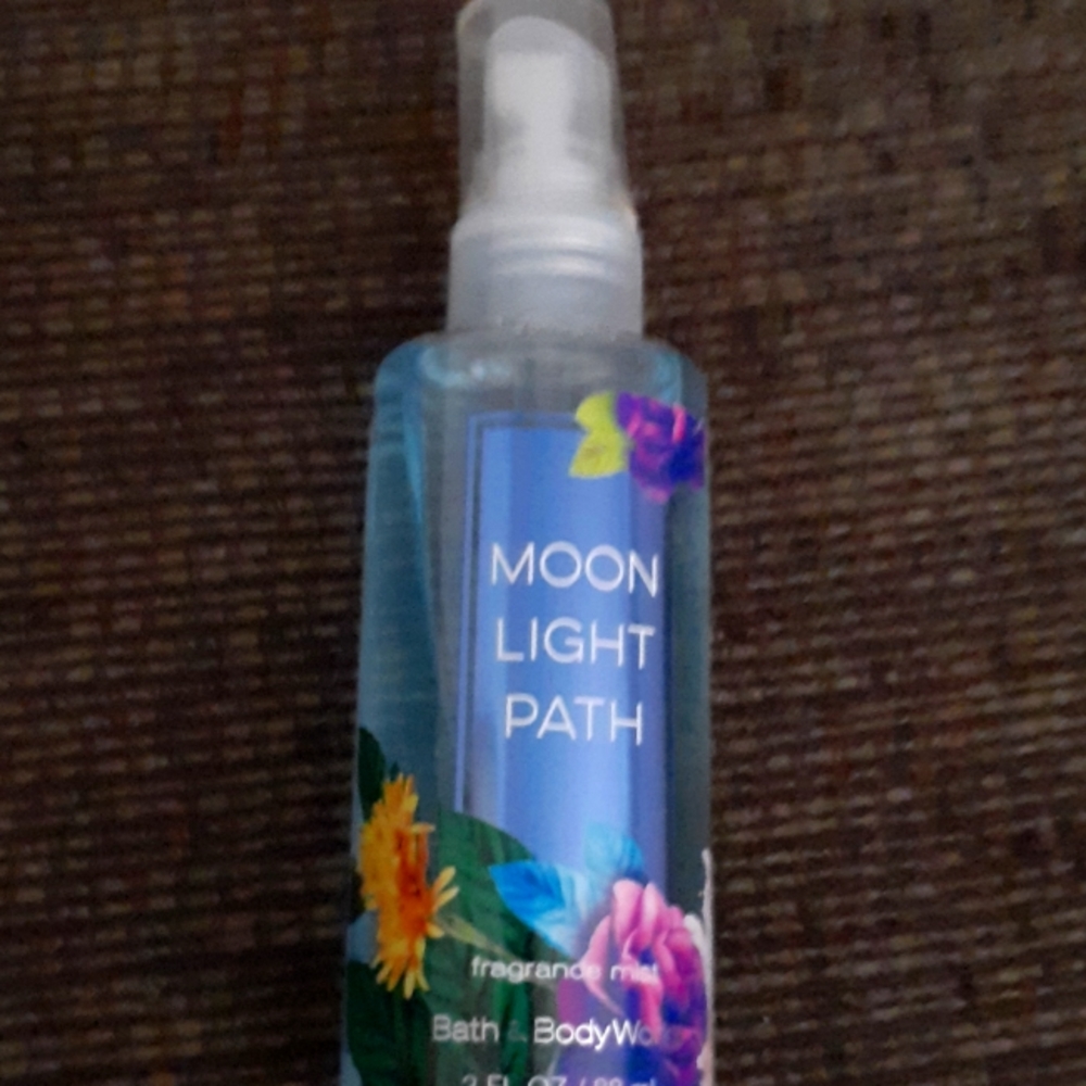 Bath and body works Moon light path